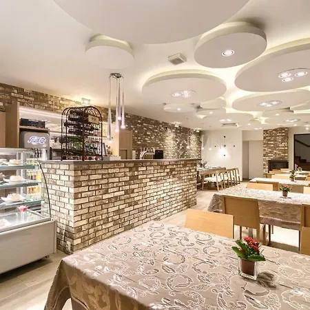 Madre Golf & Family 4*